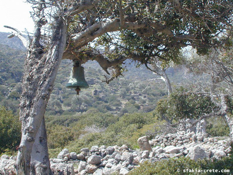 Photo report of a visit around Sfakia, Sougia and Loutro, southwest Crete, April 2007